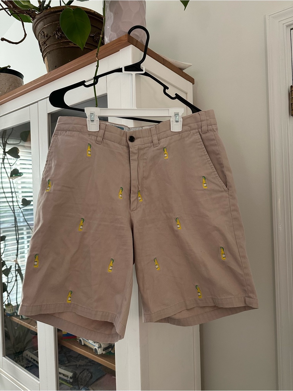 Castaway Men's Embroidered Lemon Chino Shorts - Tan 32
